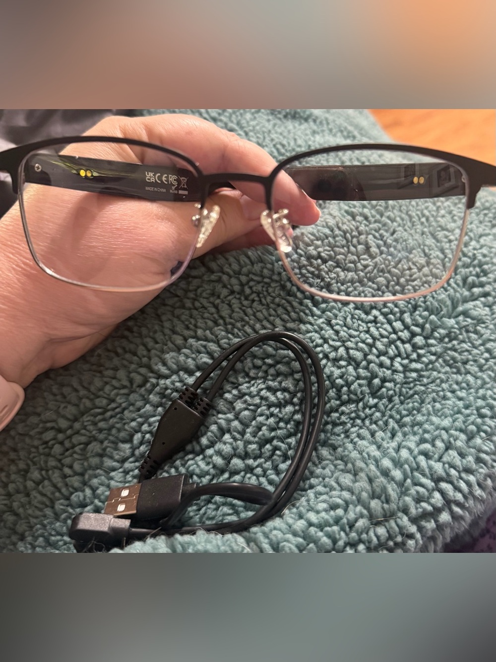 Glasses with Wireless Headset - Picture 7 of 7